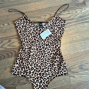Windsor bodysuit size small